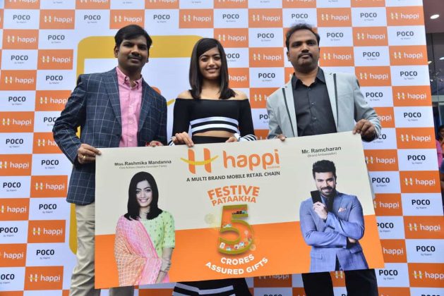 Rashmika Mandanna Launches Happi Mobiles At Banjara Hills Images