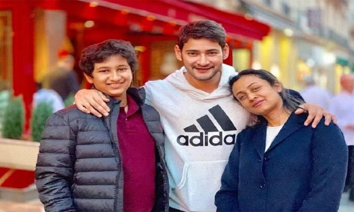 mahesh babu paris holiday