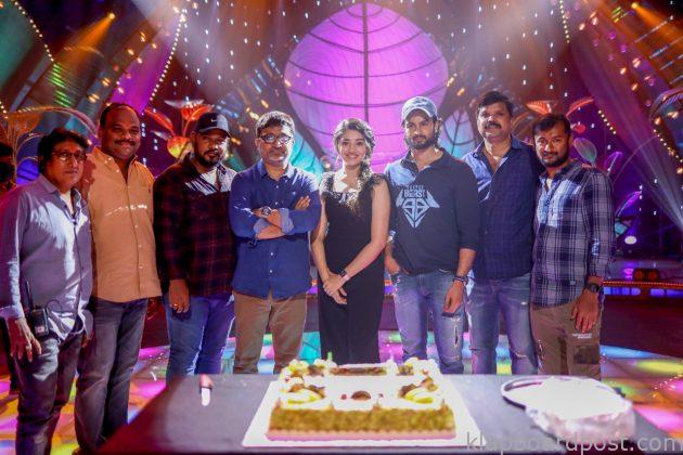 Krithi Shetty Birthday Celebrations On The Sets Of Aa Ammayi Gurinchi Meeku Cheppali 1