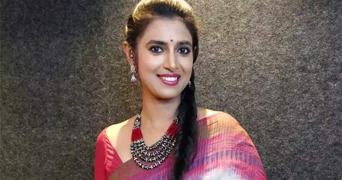 actress kasturi in controve