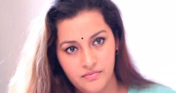 Renu desai reaction on pawa