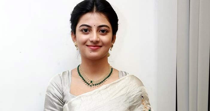 Anandhi 1