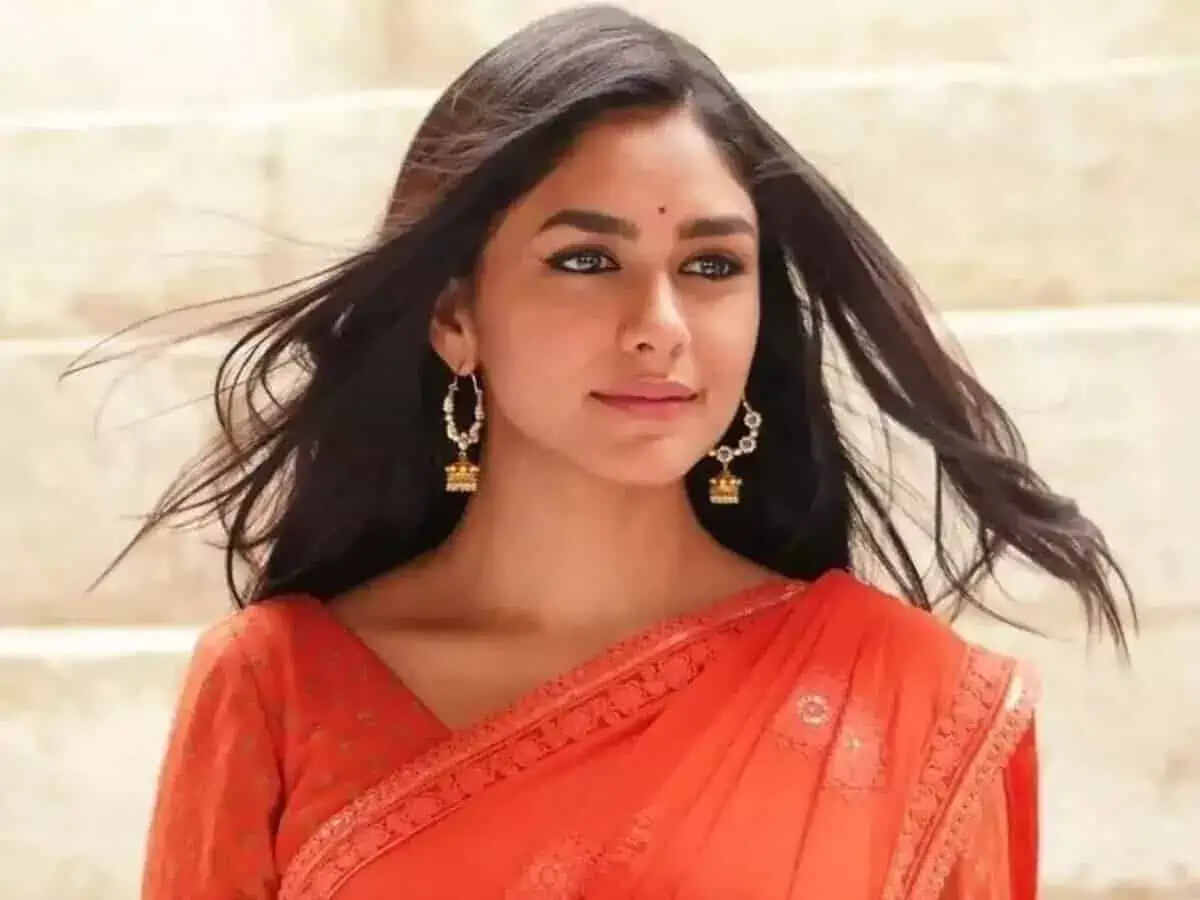 Mrunal Thakur reveals how her breakups shaped her views on love